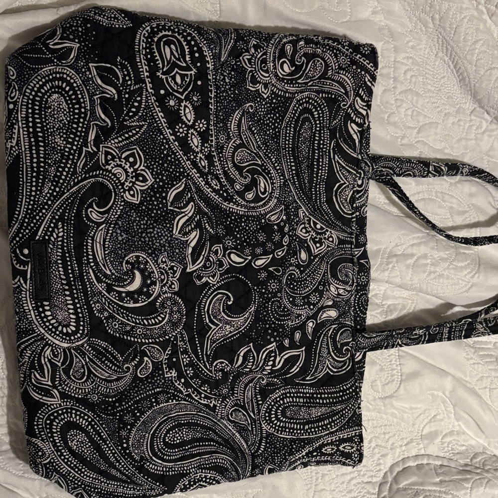 Vera Bradley Quilted Tote Bag – Black & White Paisley Printed
